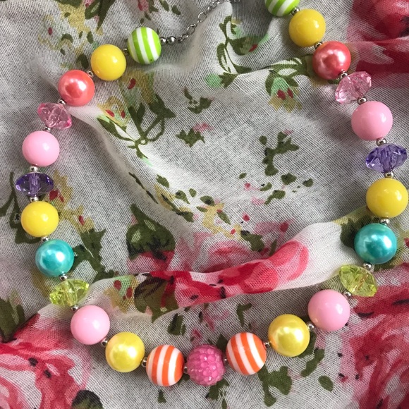 Jewelry - Beautiful multicolored necklace.